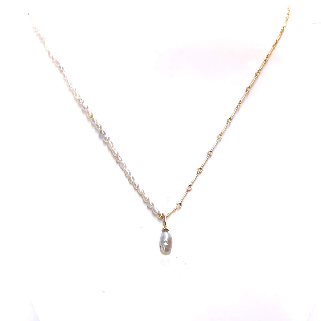 Asymmetrical Pearl And Gold Chain Necklace