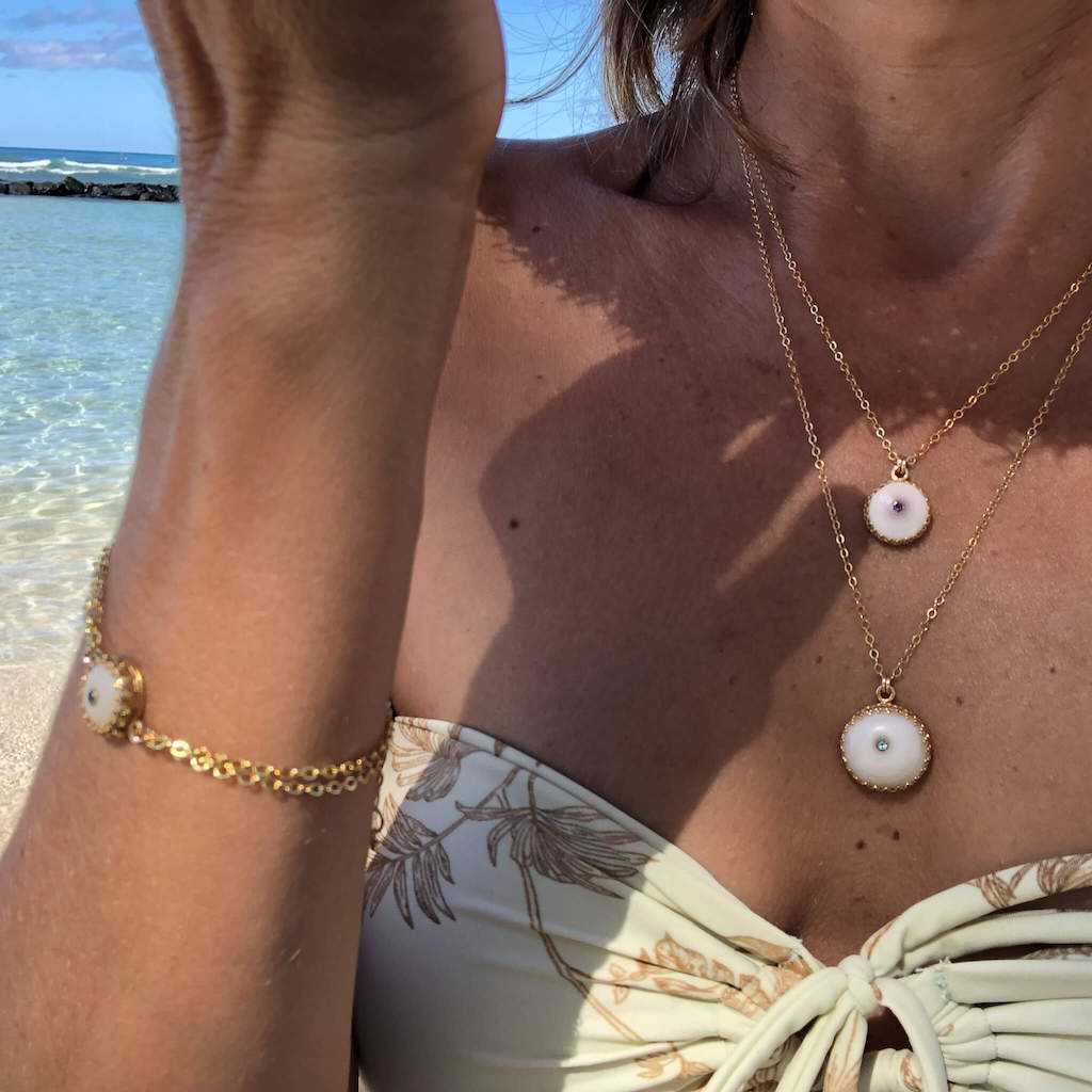 Hawaiian Puka Shell Necklace With Gemstone
