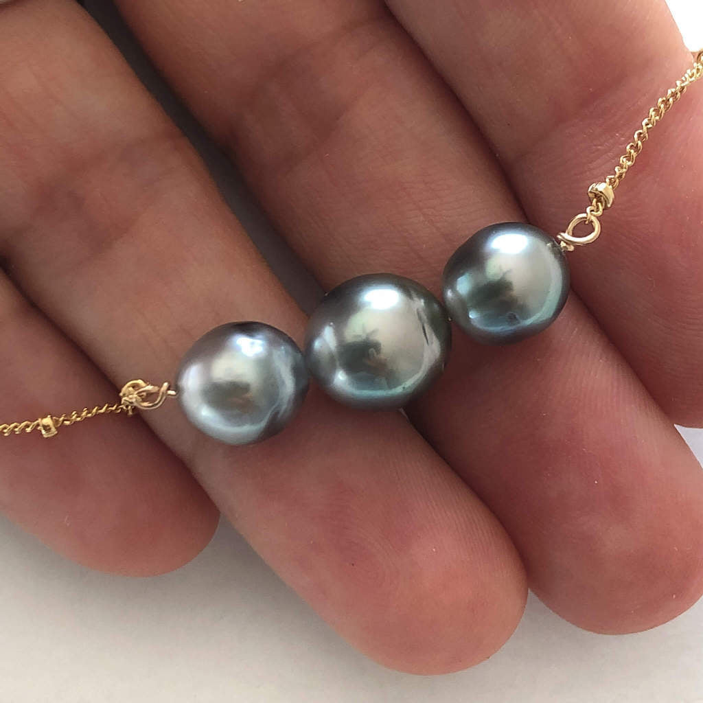 Pearl Necklace with Three Pearls