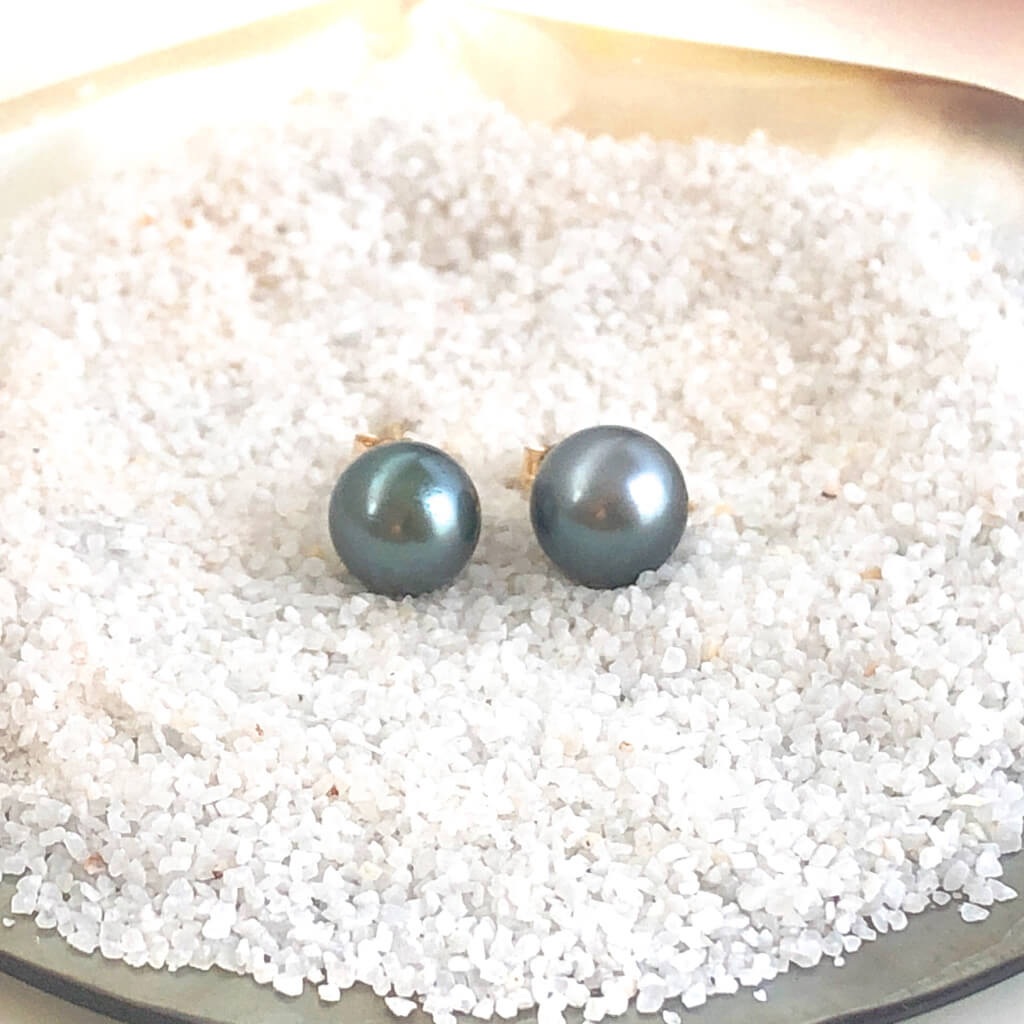 Small Pearl Stud Earrings- Ombre Blue